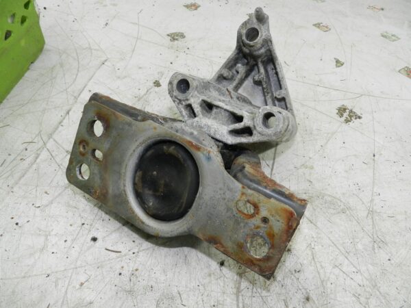 (126) RENAULT CLIO MK3 FACELIFT. ENGINE MOUNT - Image 3