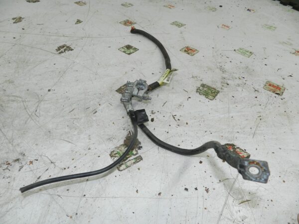 (126) RENAULT CLIO MK3 FACELIFT. NEGATIVE BATTERY STRAP TERMINAL - Image 2
