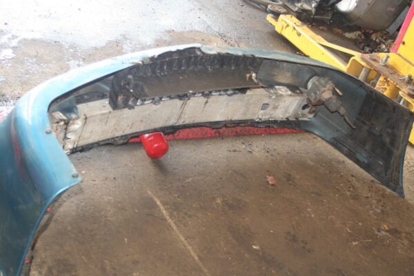 1999 VOLVO C70 2.4 PETROL. FRONT BUMPER IN TURQUOISE - Image 4