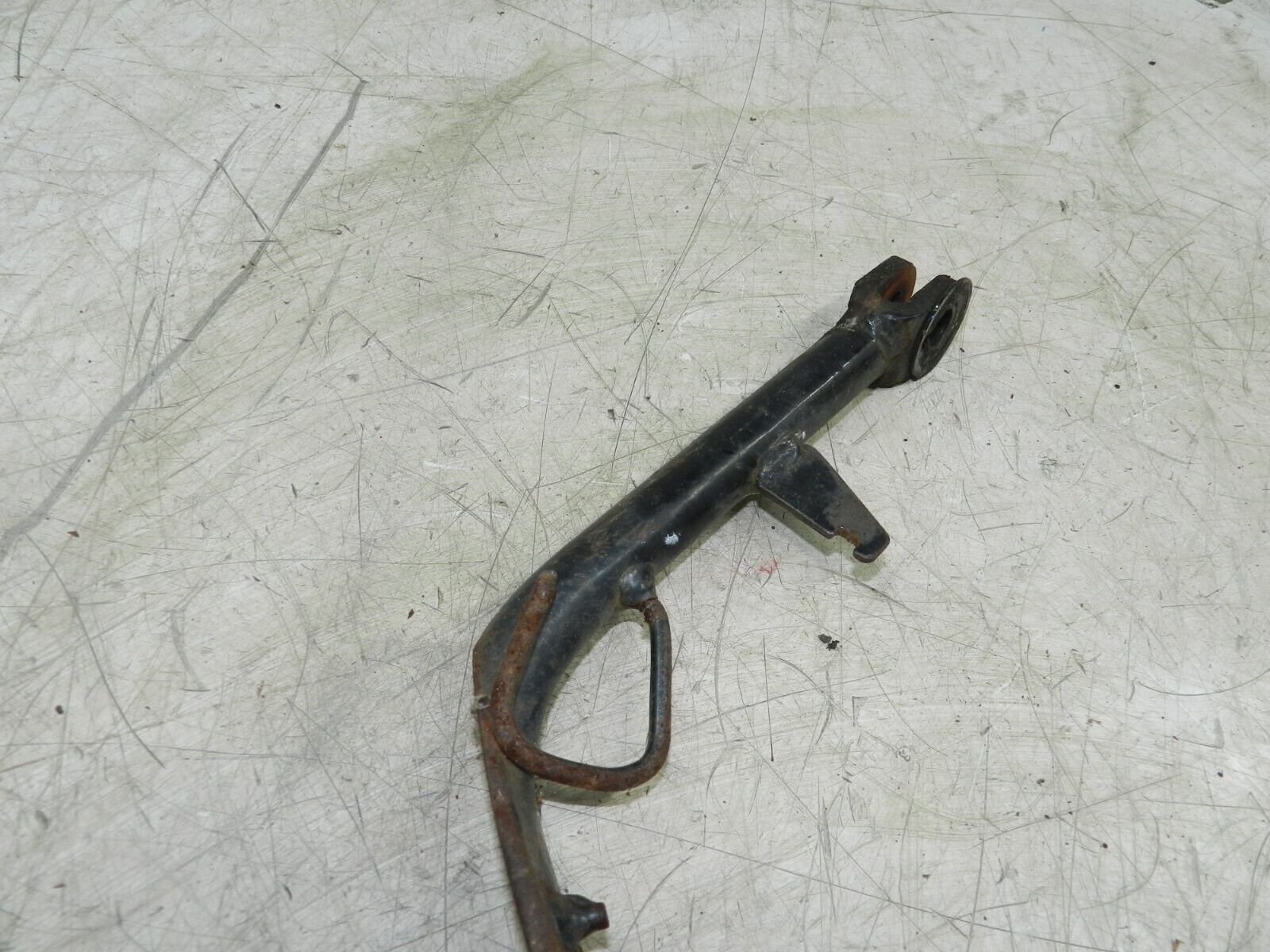 (140) HONDA NSC 110 E-E MOPED. FOOT PEG STAND SIDE