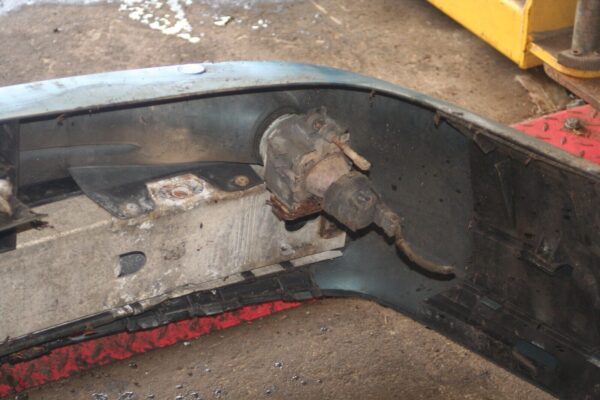 1999 VOLVO C70 2.4 PETROL. FRONT BUMPER IN TURQUOISE - Image 5