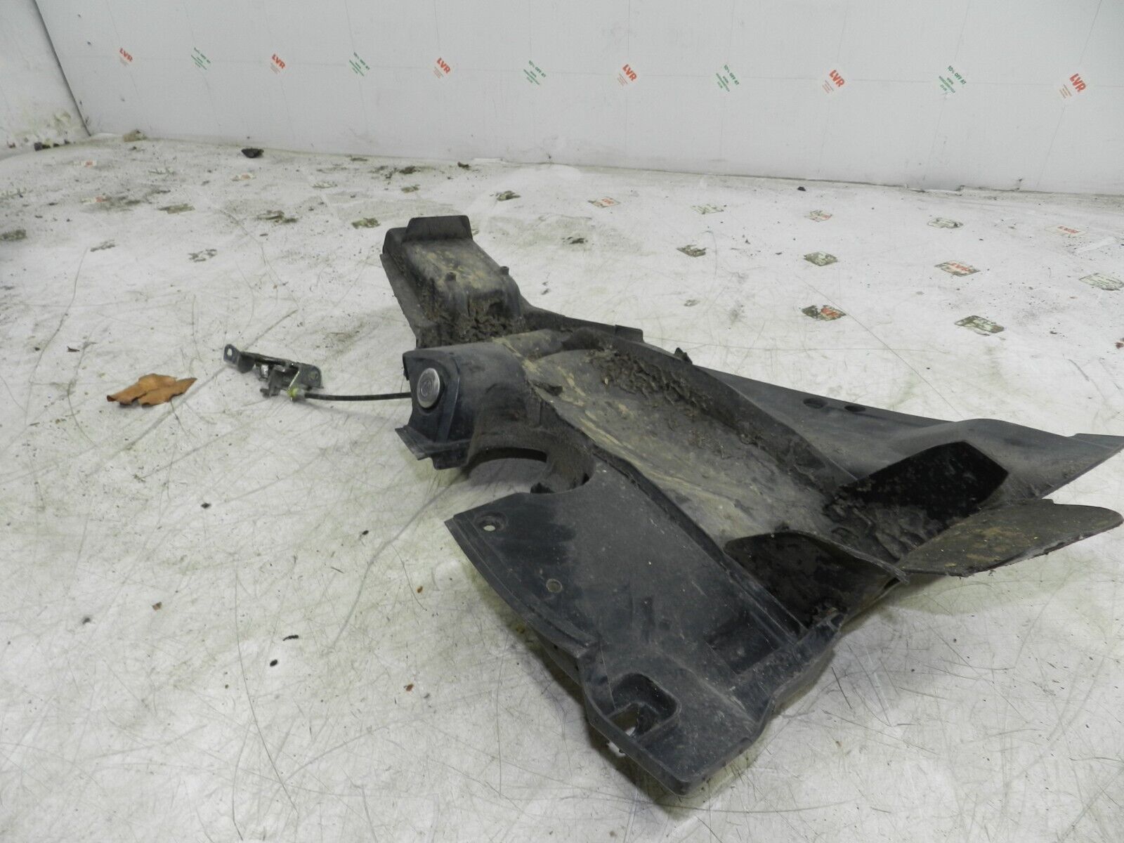 (140) HONDA NSC 110 E-E MOPED. SEAT PANEL WITH LOOK UNDER MUDGUARD - Image 2