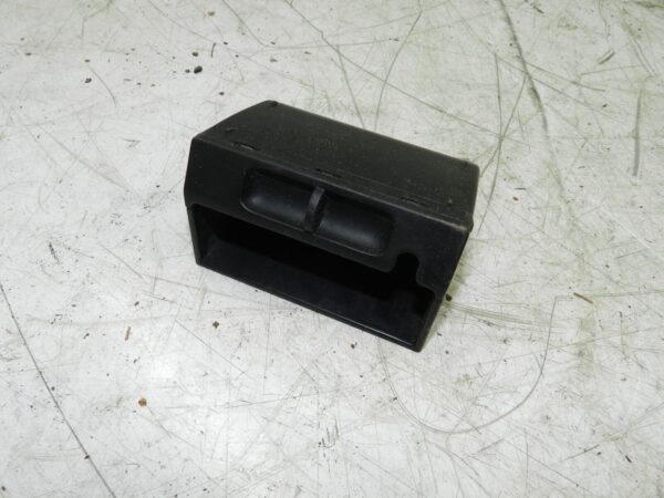 2008 FORD FOCUS CC CONVERTIBLE. ASH TRAY