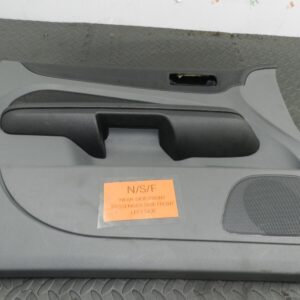 151. 2008 FORD FOCUS MK2 TITANIUM. PASSENGER SIDE FRONT DOOR CARD