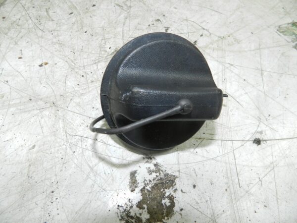 (126) RENAULT CLIO MK3 FACELIFT. DIESEL FUEL CAP