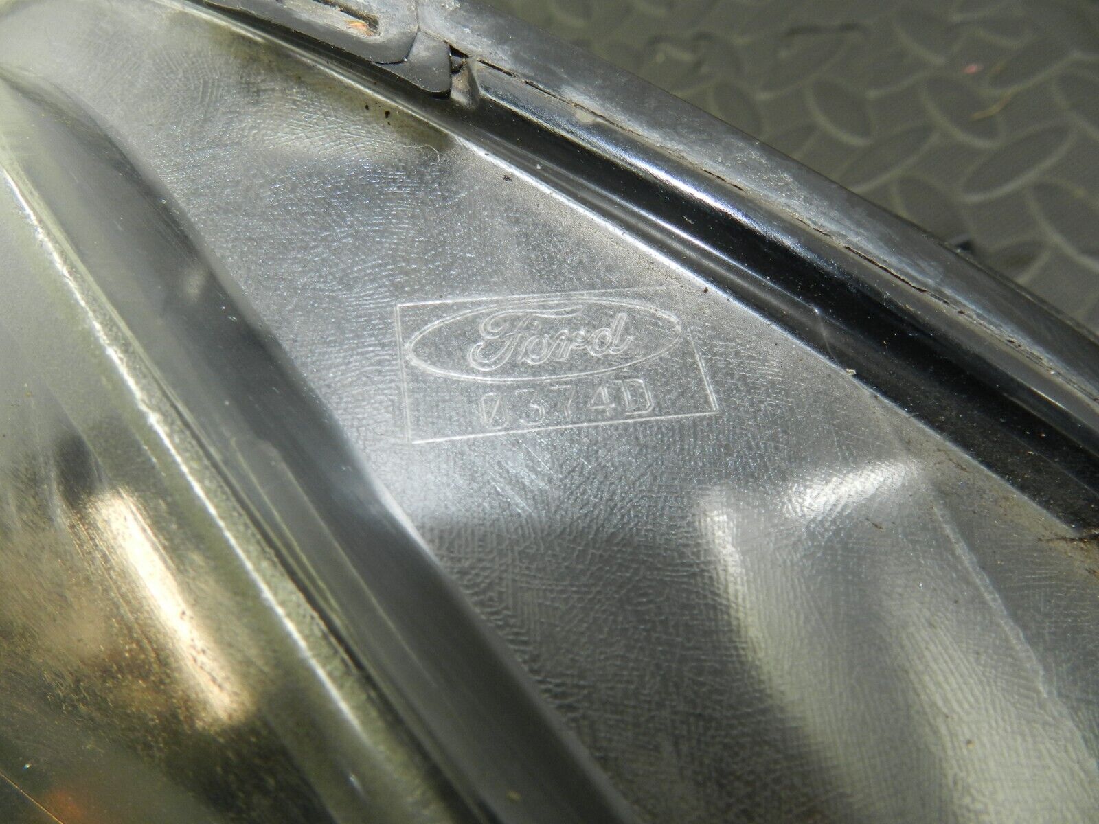 151. 2008 FORD FOCUS MK2 TITANIUM. DRIVER SIDE HEAD LIGHT - Image 3