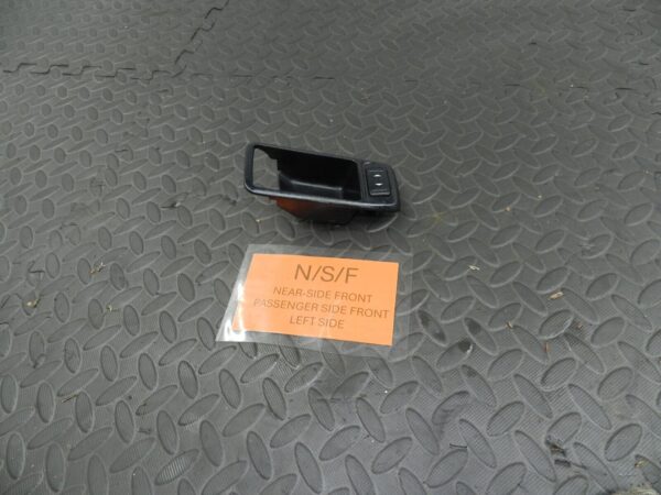 151. 2008 FORD FOCUS MK2 TITANIUM PASSENGER SIDE FRONT WINDOW SWITCH HANDLE TRIM