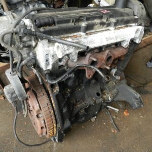 (126) RENAULT CLIO MK3 FACELIFT. 1.5 DCI DIESEL BARE ENGINE - SNAPPED INJECTOR