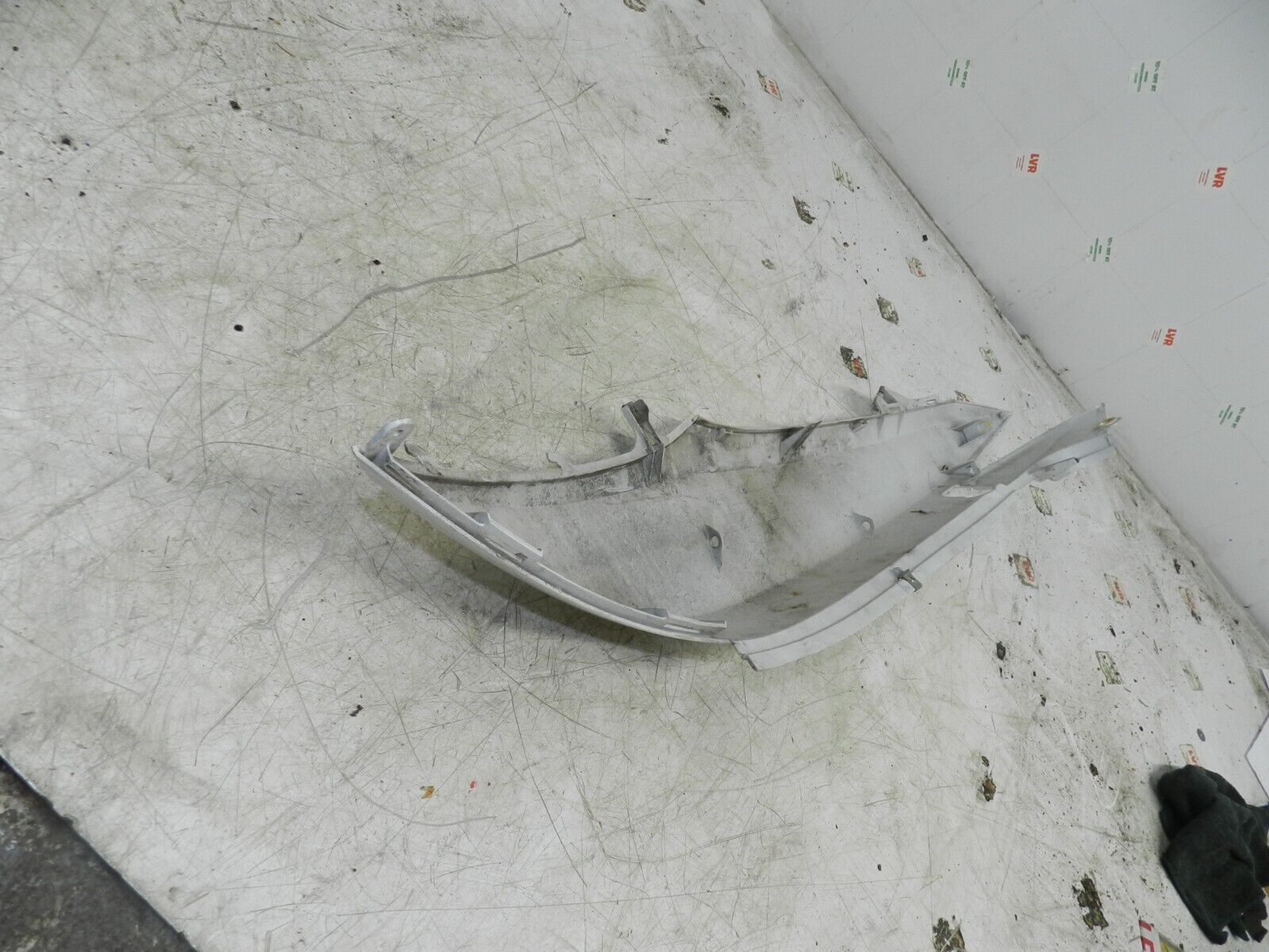 (140) HONDA NSC 110 E-E MOPED. PLASTIC TRIM SIDE PANEL IN WHITE FAIRING - Image 2