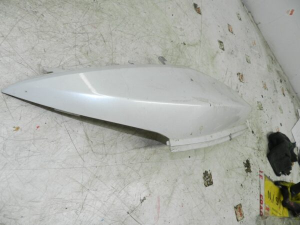 (140) HONDA NSC 110 E-E MOPED. PLASTIC TRIM SIDE PANEL IN WHITE FAIRING - Image 2