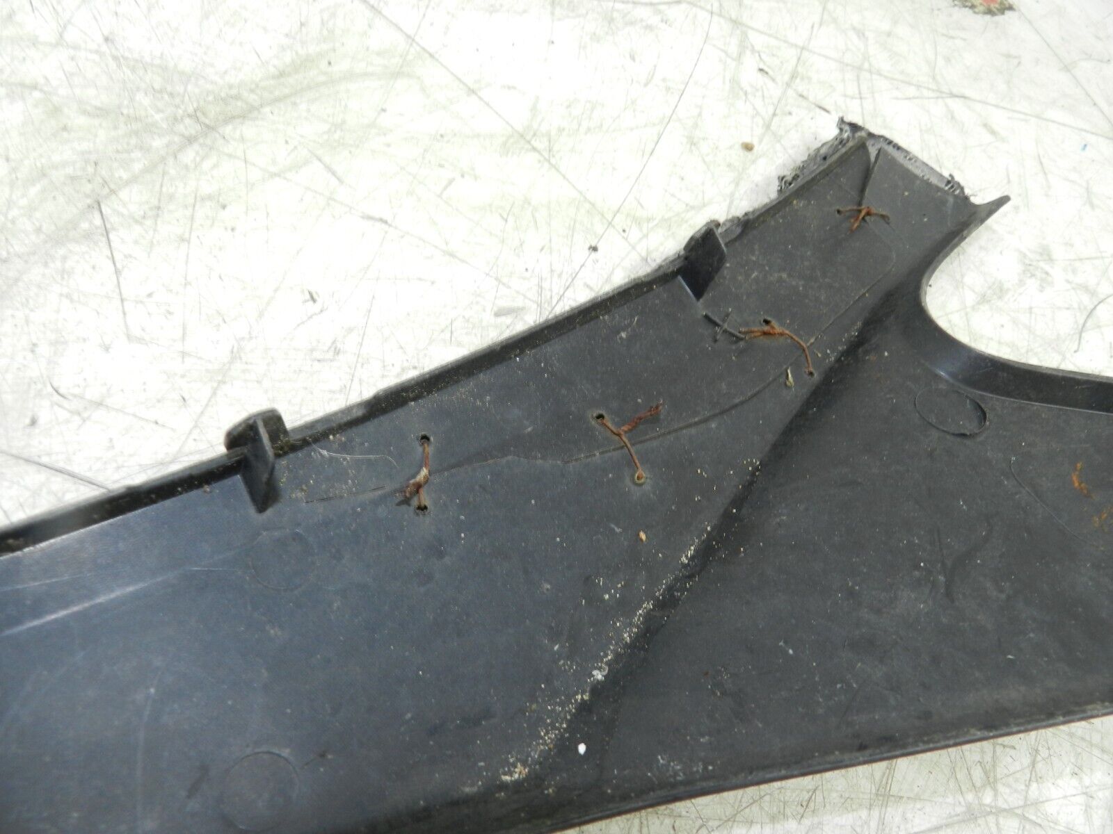 (140) HONDA NSC 110 E-E MOPED. PLASTIC TRIM SIDE PANEL IN BLACK DAMAGED - Image 4