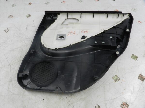 (129) 2005 HONDA JAZZ. PASSENGER SIDE REAR DOOR CARD - Image 2