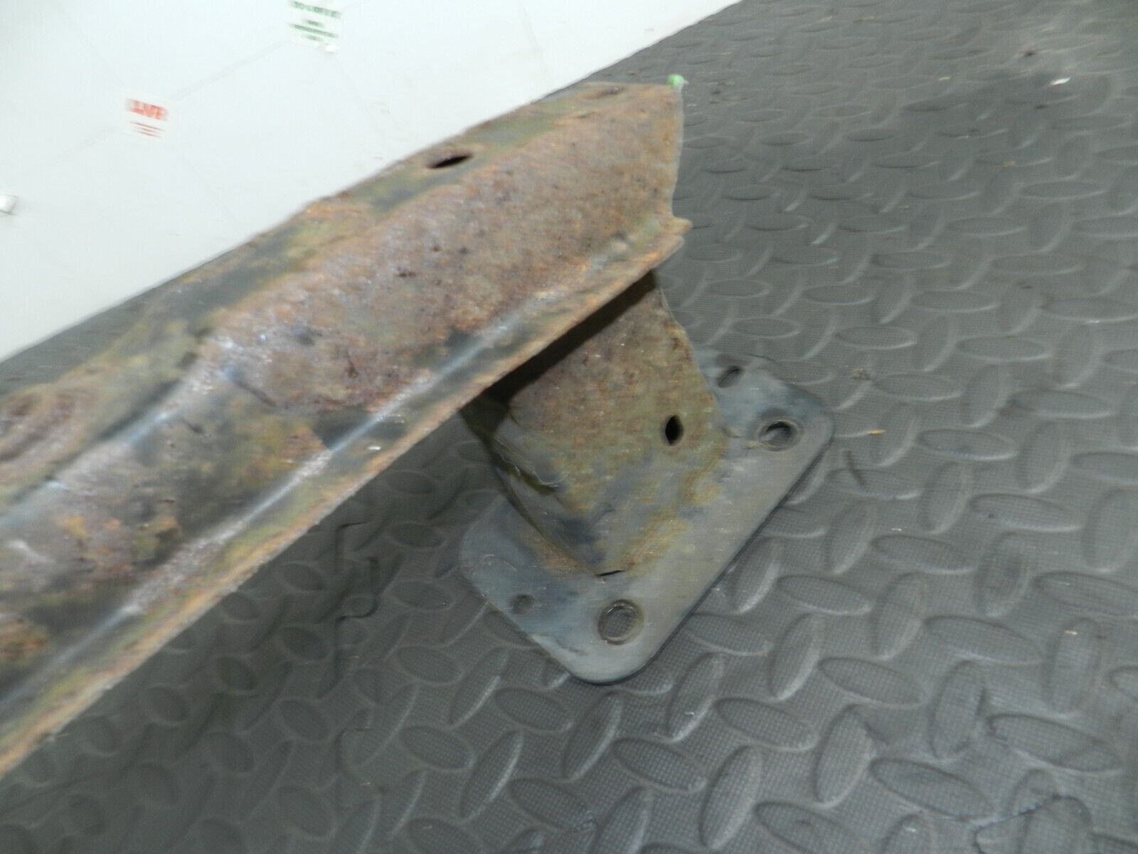 151. 2008 FORD FOCUS MK2 TITANIUM. REAR BUMPER SUPPORT CRASH BAR - Image 3