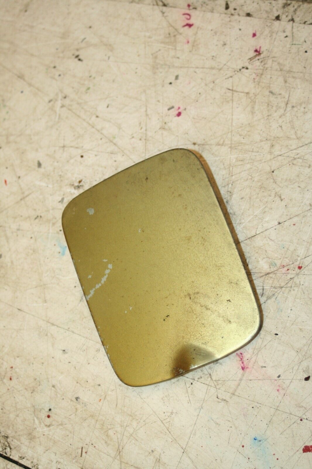 1988 BMW 525 E28. FUEL CAP FLAP