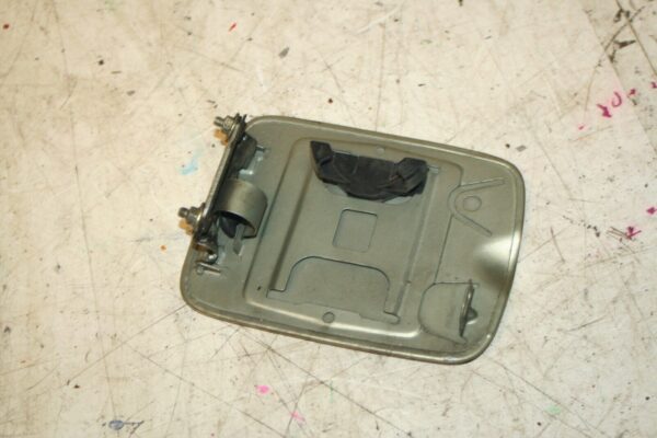 1988 BMW 525 E28. FUEL CAP FLAP - Image 2