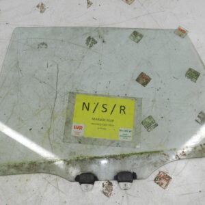 (129) 2005 HONDA JAZZ. PASSENGER SIDE REAR WINDOW GLASS