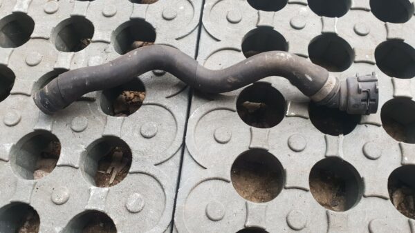 Vauxhall Adam / Corsa 2013 1.4 Petrol 87BHP Heater Matrix Pipe O/S 13355362 - Image 2