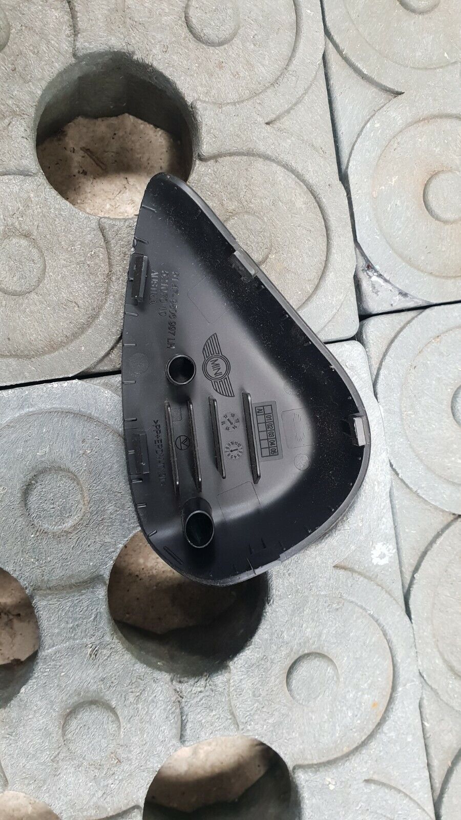 Mini Countryman 2014 1.6 Boot Trim Cover N/S 9806997LH - Image 2