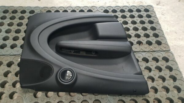 Mini Countryman 2014 1.6 Passenger Side Front N/S/F Door Card  981002 - Image 2