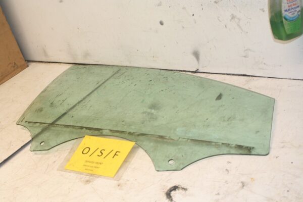 2014 FORD FOCUS MK3. DRIVER SIDE FRONT WINDOW GLASS - Image 2
