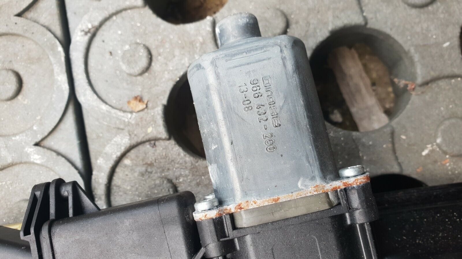 Vauxhall Adam / Corsa 2013 O/S Front (Drivers) Window Regulator + Motor 20951582 - Image 5