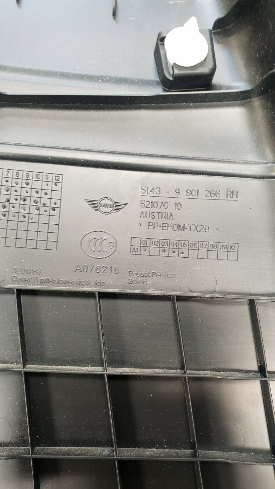 Mini Countryman 2014 Drivers Side B Column Pillar Trim Cover 9801266 - Image 3