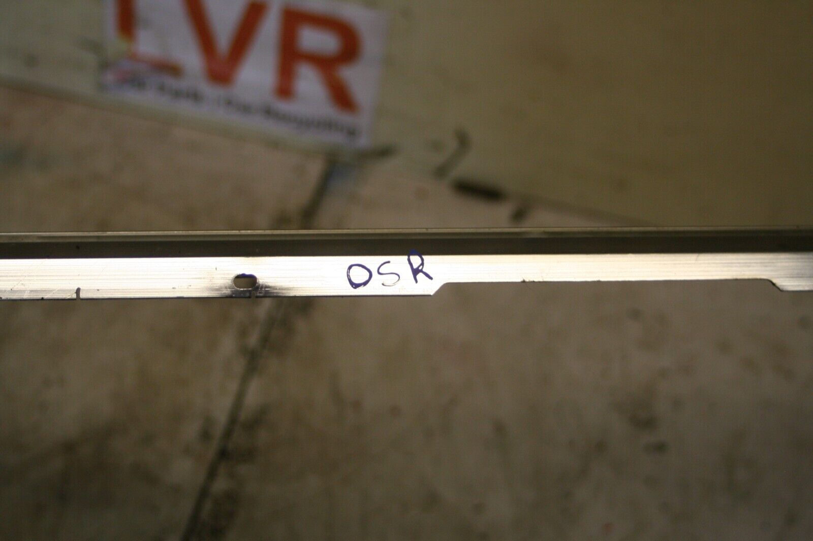 1988 BMW 525 E28. OFF SIDE REAR DOOR CHROME TRIM - Image 3