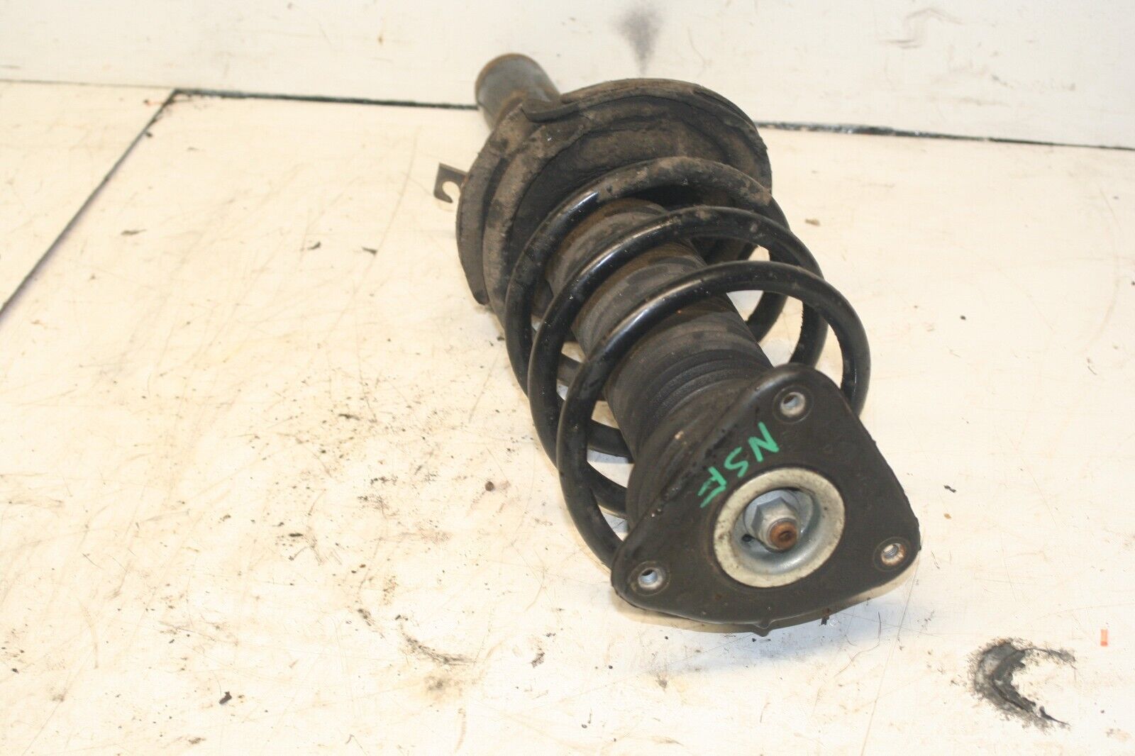 2014 FORD FOCUS MK3. PASSENGER SIDE FRONT SUSPENSION UNIT - Image 3