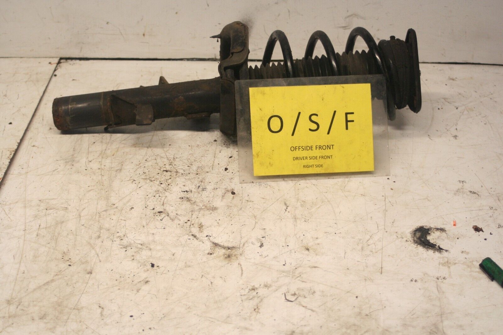 2014 FORD FOCUS MK3. DRIVER SIDE FRONT SUSPENSION UNIT