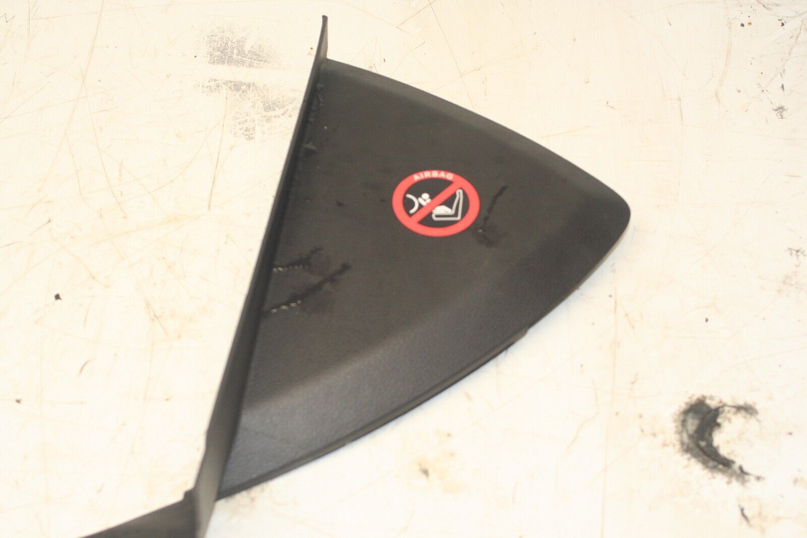 2014 FORD FOCUS MK3. DASHBOARD END TRIM