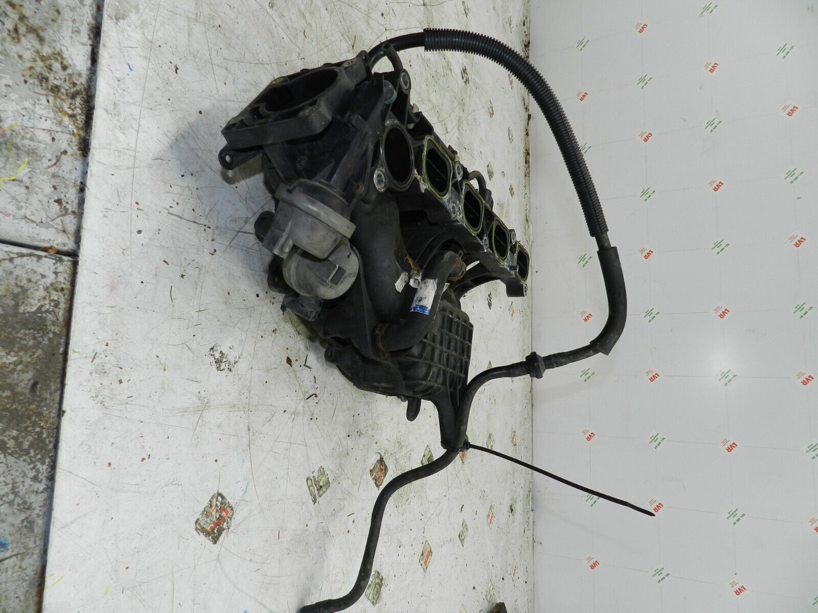2008 FORD FOCUS CC CONVERTIBLE. 2.0 INTAKE MANIFOLD