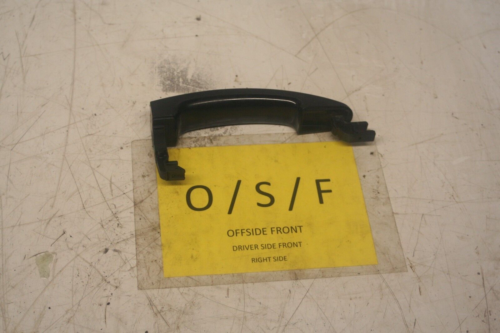 2014 FORD FOCUS MK3. DRIVER SIDE FRONT DOOR HANDLE IN BLACK - Image 2