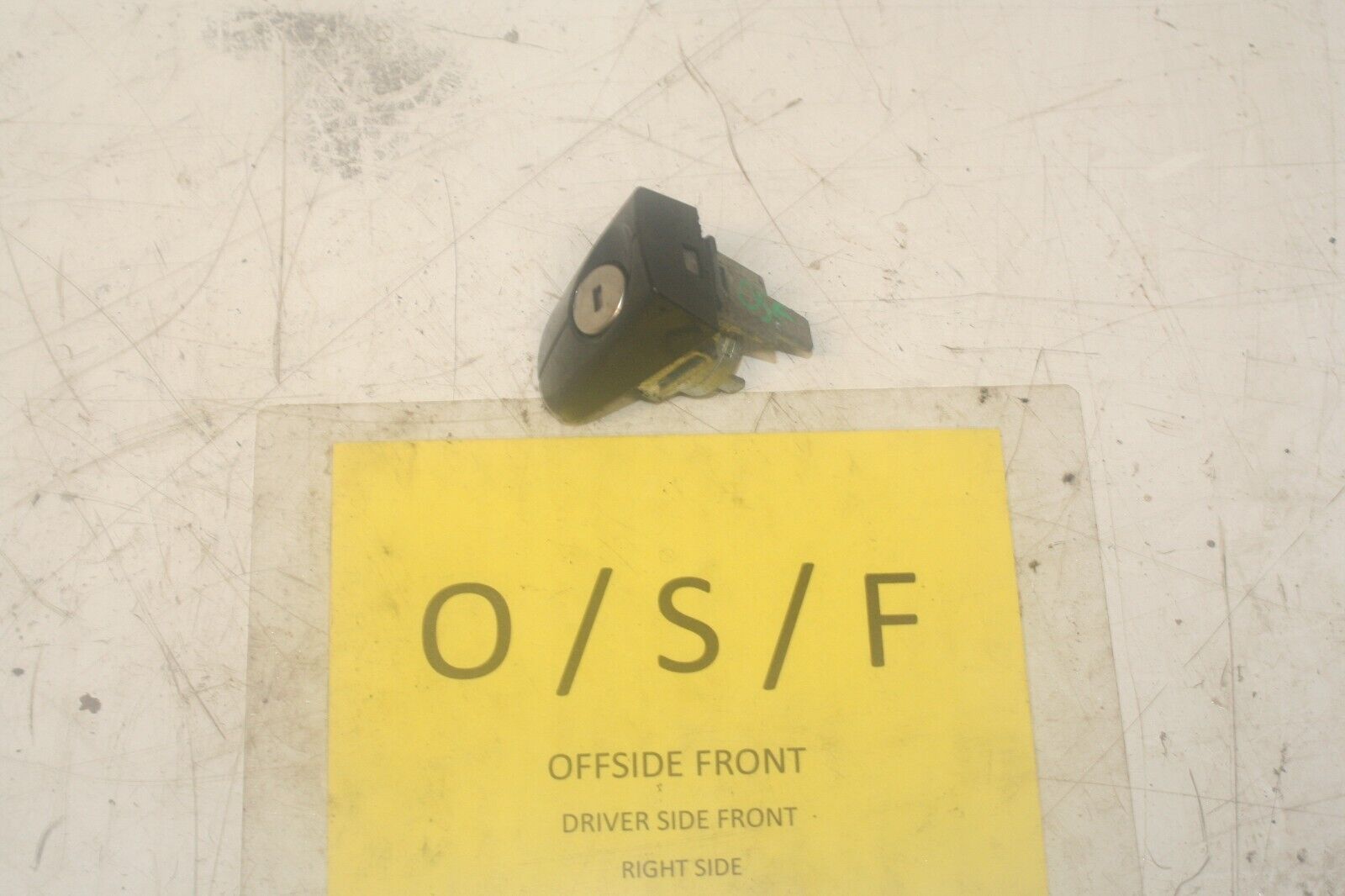 2014 FORD FOCUS MK3. DRIVER SIDE FRONT DOOR KEY CYLINDER