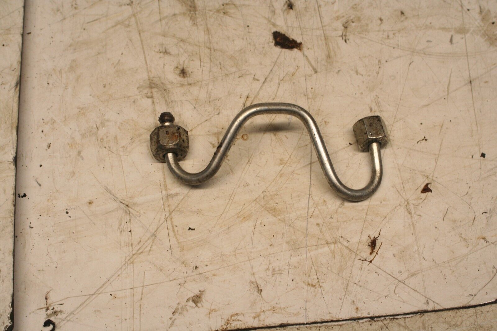 VAUXHALL VIVARO / RENAULT TRAFFIC. DIESEL FUEL INJECTOR PIPE