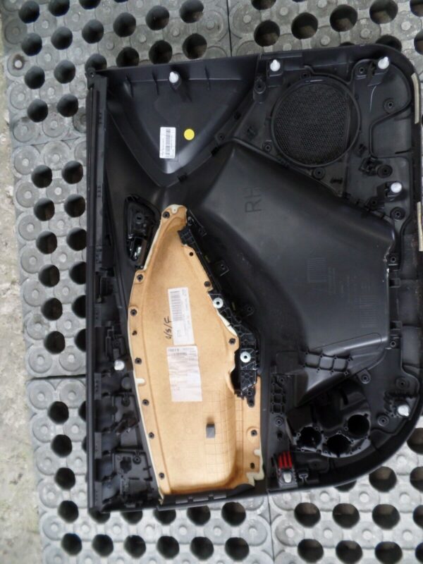 2013 Ford Focus 1.0 Petrol Ecoboost Drivers Front O/S/F Door Card - Image 3