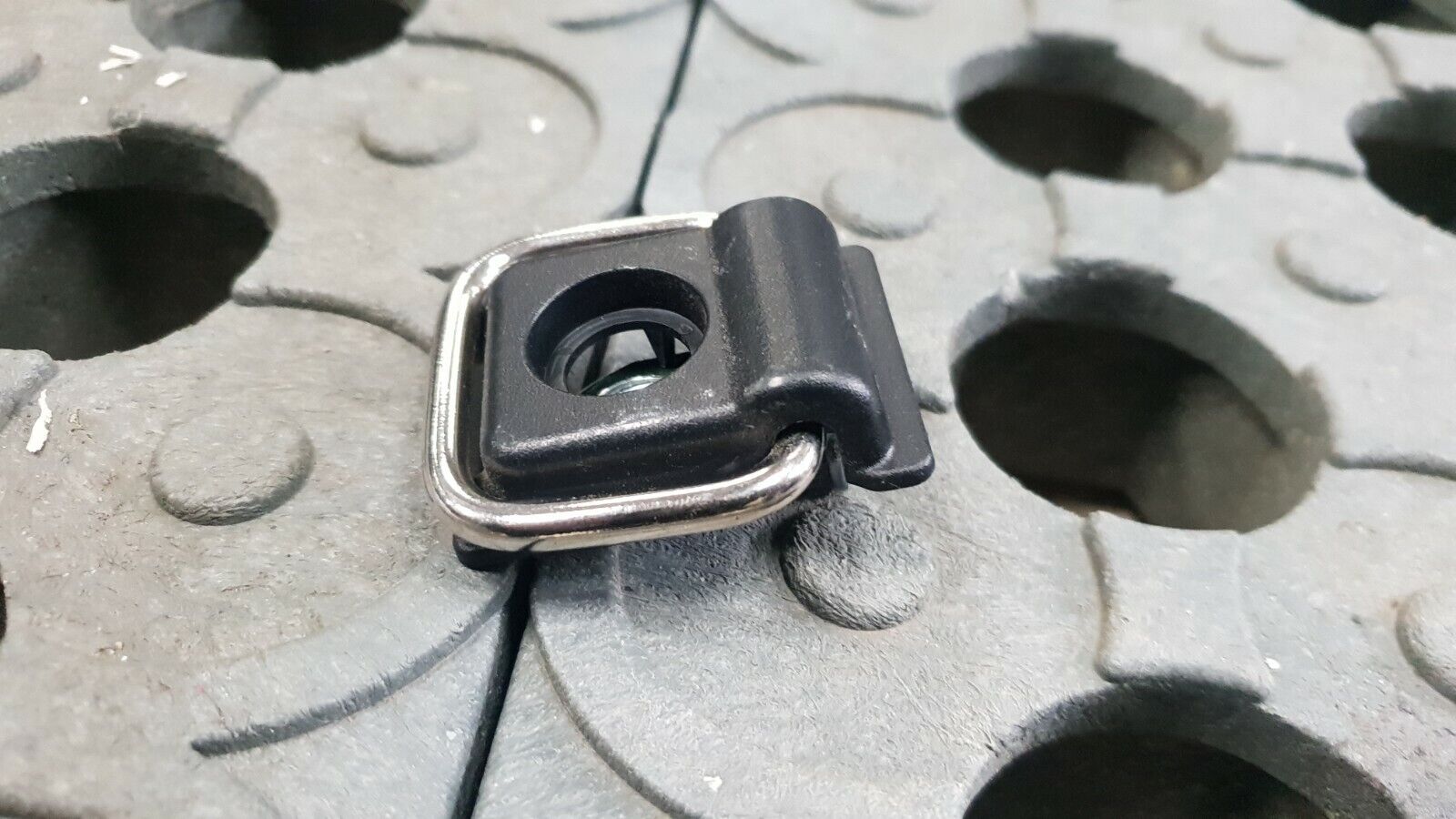 Mini Countryman 2014 Tie Down Ring Boot Tailgate / Luggage Compartment 7129196 - Image 2