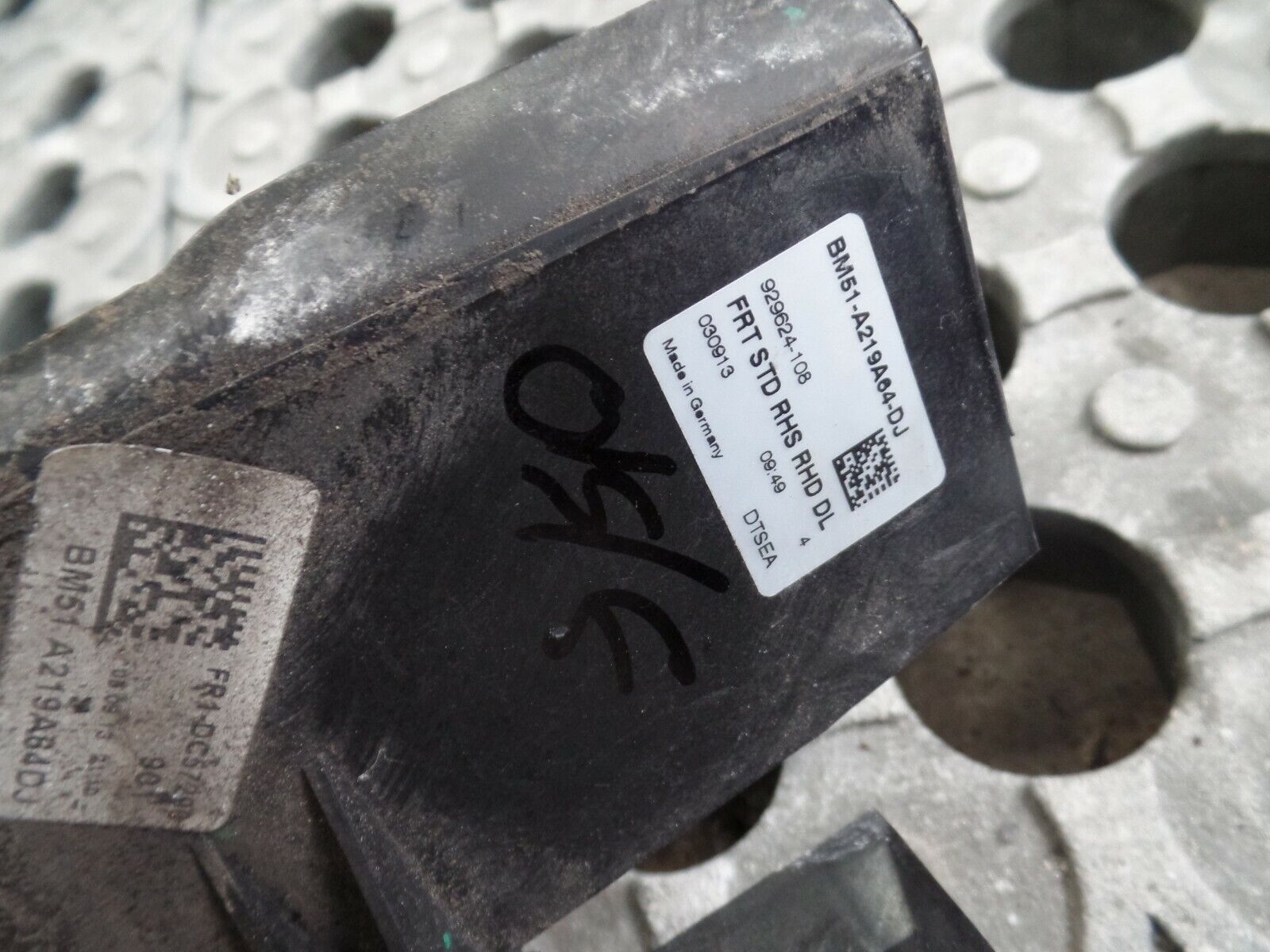 2013 Ford Focus Drivers Front Window Runner / Lock Cover BM51-A219A64-DJ - Image 2