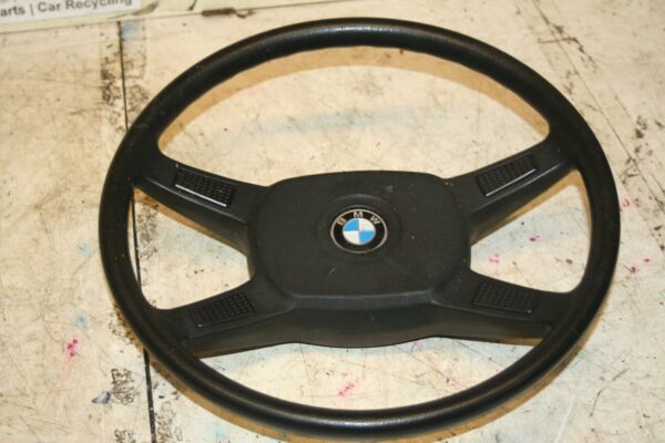 1988 BMW 525 E28. STEERING WHEEL