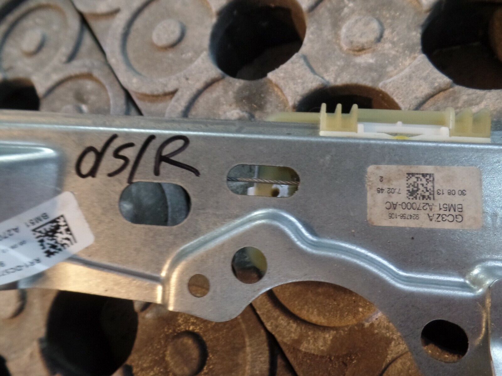 2013 Ford Focus 1.0 Petrol Ecoboost Drivers Rear O/S/R Window Regulator Manual - Image 3