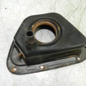 134. 1997-2002 JAGUAR XJ8. FUEL CAP SURROUND RUBBER
