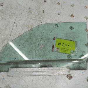 134. 1997-2002 JAGUAR XJ8. PASSENGER SIDE FRONT WINDOW GLASS