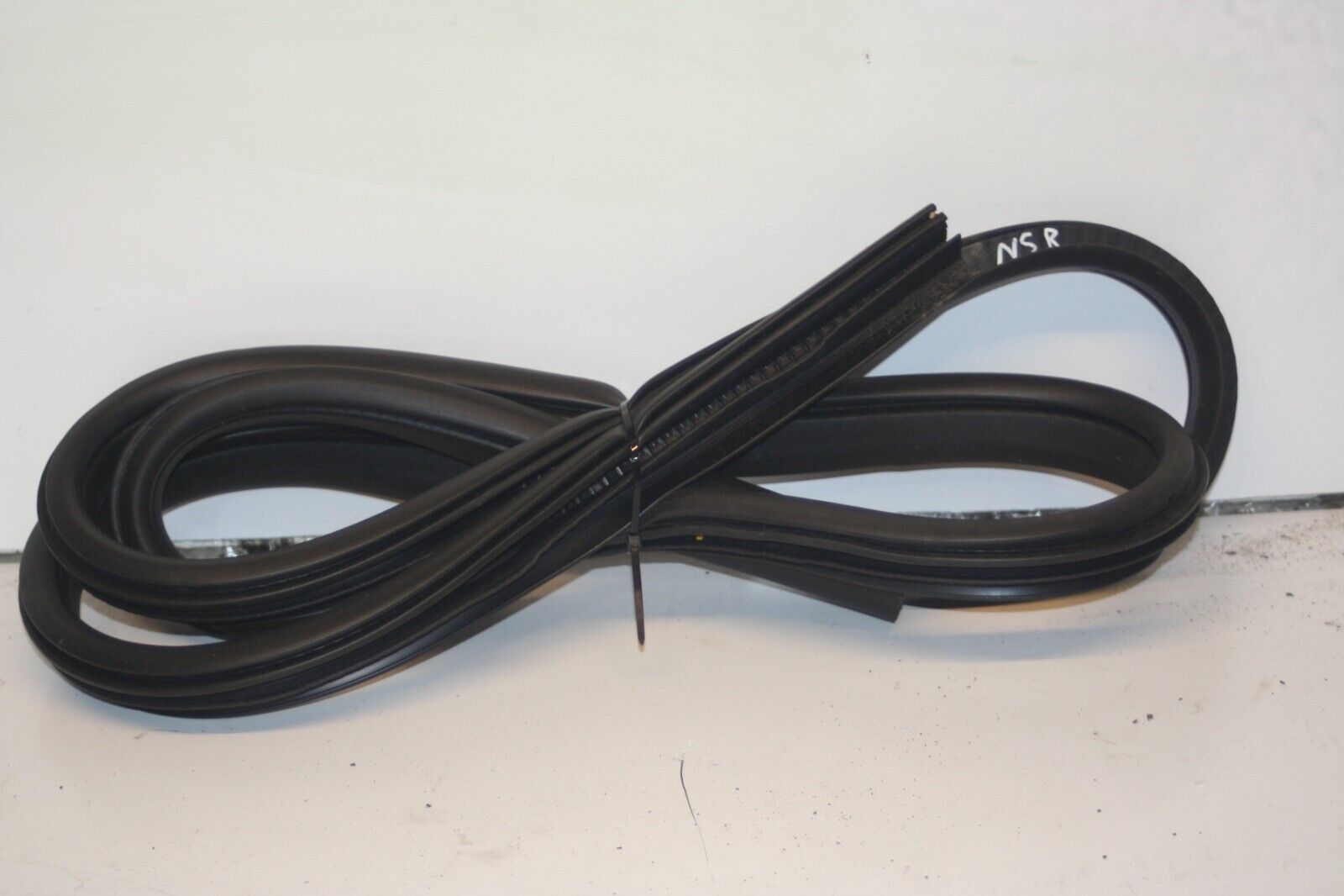 2016 FORD KUGA MK2. PASSENGER SIDE REAR DOOR RUBBER SEAL