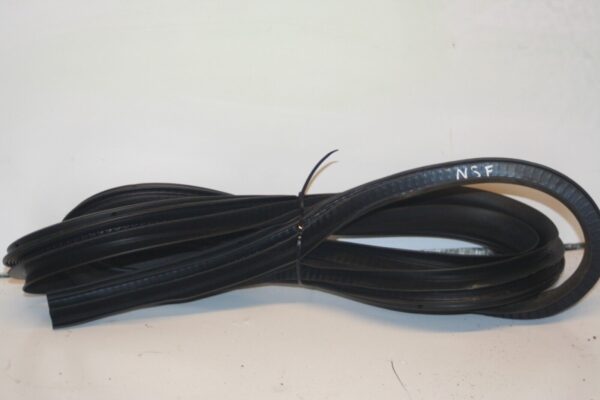 2016 FORD KUGA MK2. PASSENGER SIDE FRONT DOOR RUBBER SEAL