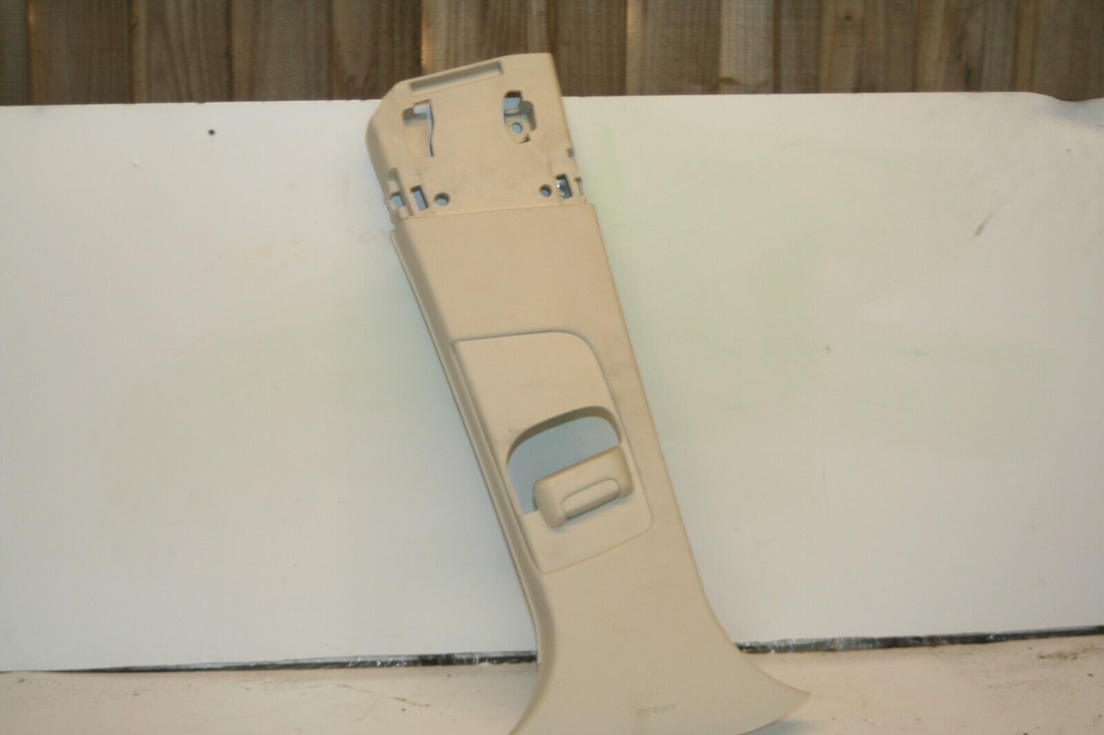 2016 FORD KUGA MK2. PASSENGER SIDE B PILLAR TRIM UPPER