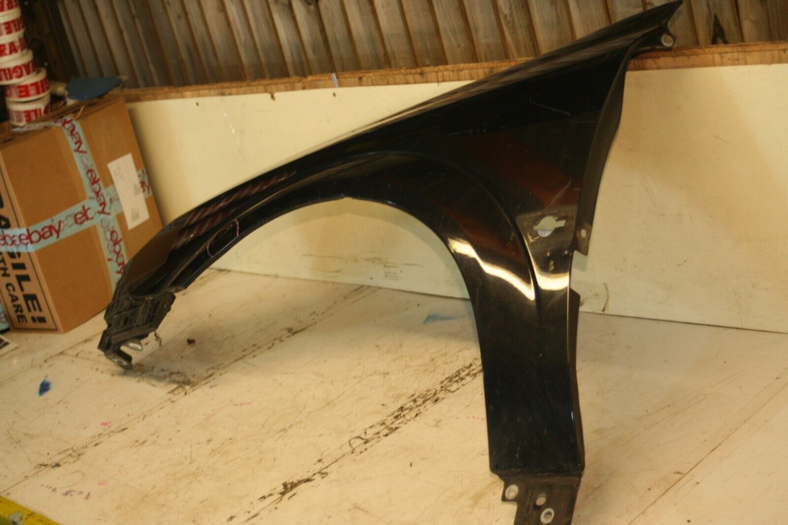 2008 VAUXHALL VECTRA C, 2.2 PETROL. PASSENGER SIDE WING IN BLACK DAMAGE SHOWN