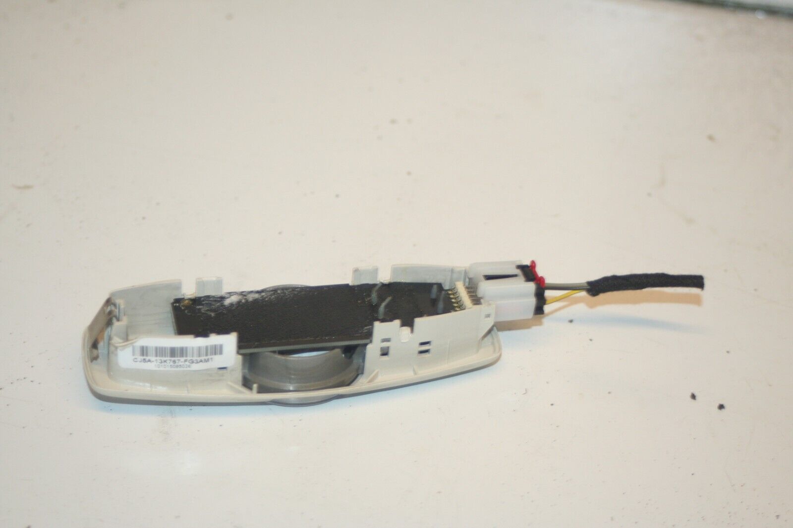 2016 FORD KUGA MK2. INTERIOR LIGHT REAR - Image 2