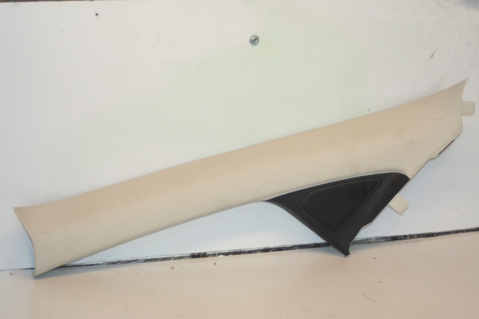 2016 FORD KUGA MK2. PASSENGER SIDE A PILLAR TRIM