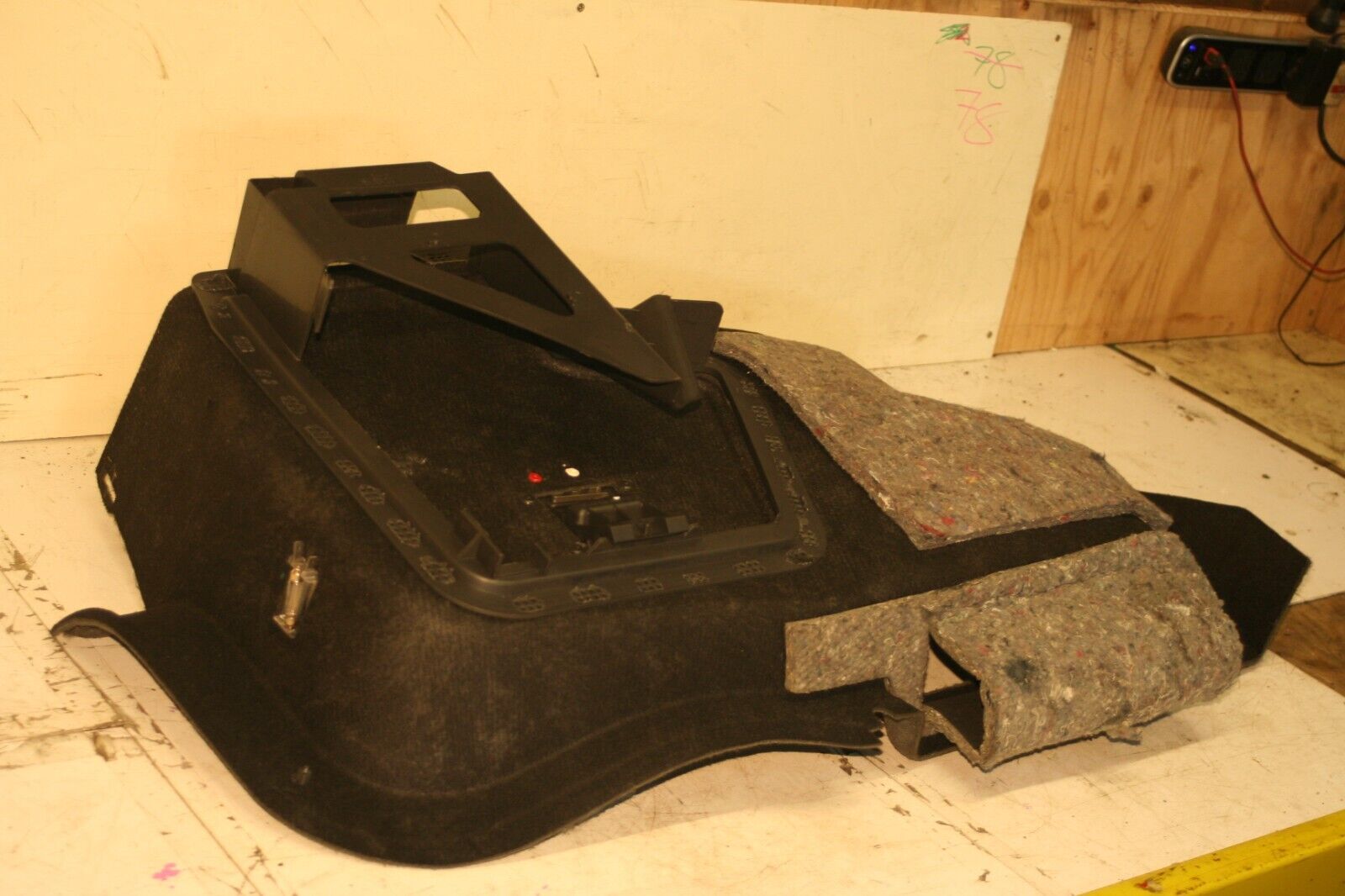 2008 VAUXHALL VECTRA C, 2.2 PETROL. BOOT COWLING SIDE TRIM FAIRING - Image 4