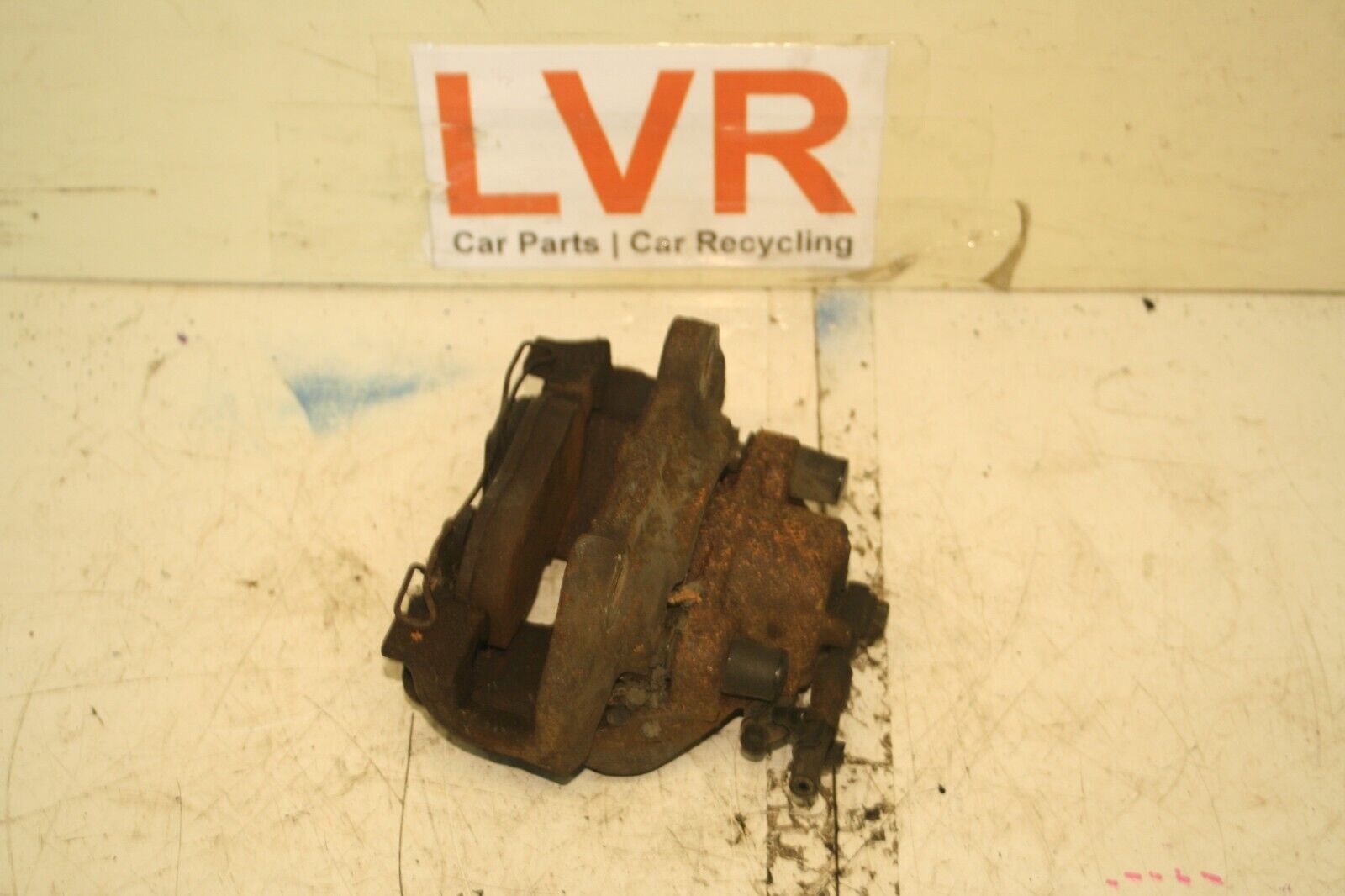 2008 VAUXHALL VECTRA C, 2.2 PETROL. BRAKE CALIPER AND CARRIER PASSENGER FRONT - Image 3