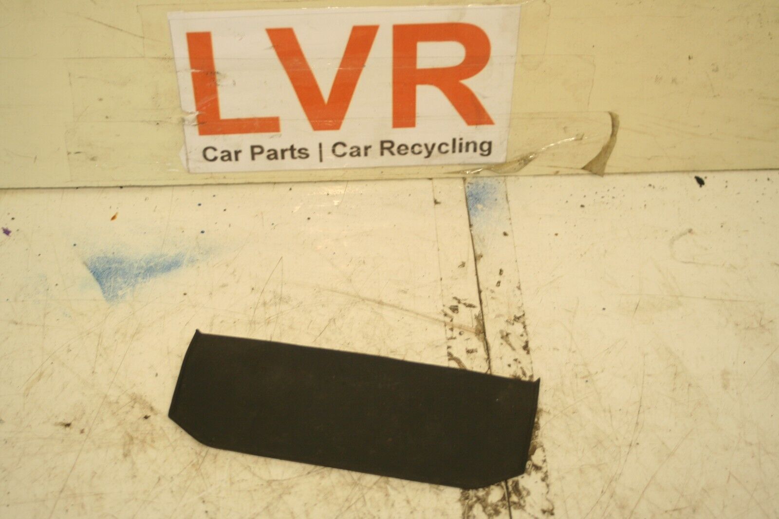 2008 VAUXHALL VECTRA C, 2.2 PETROL. RUBBER MAT CUBBY HOLE LINING